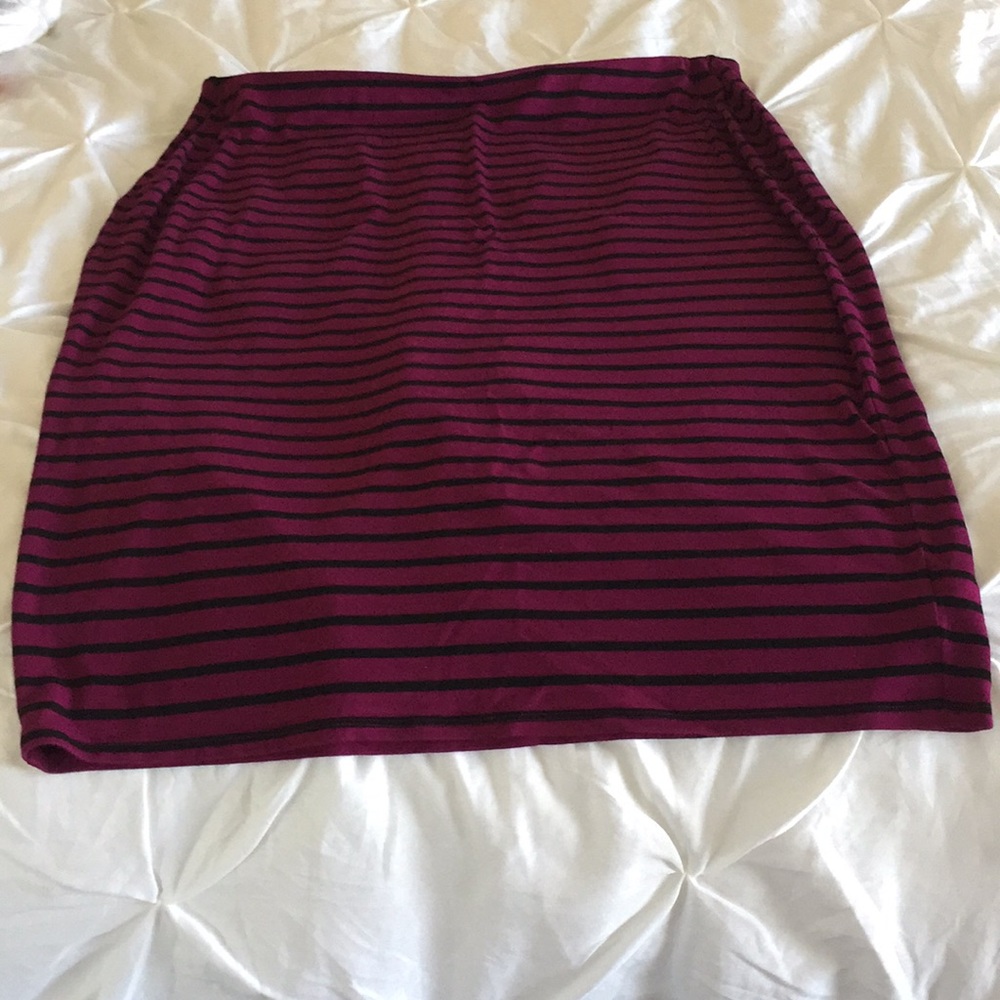 Old navy pencil midi skirt.
